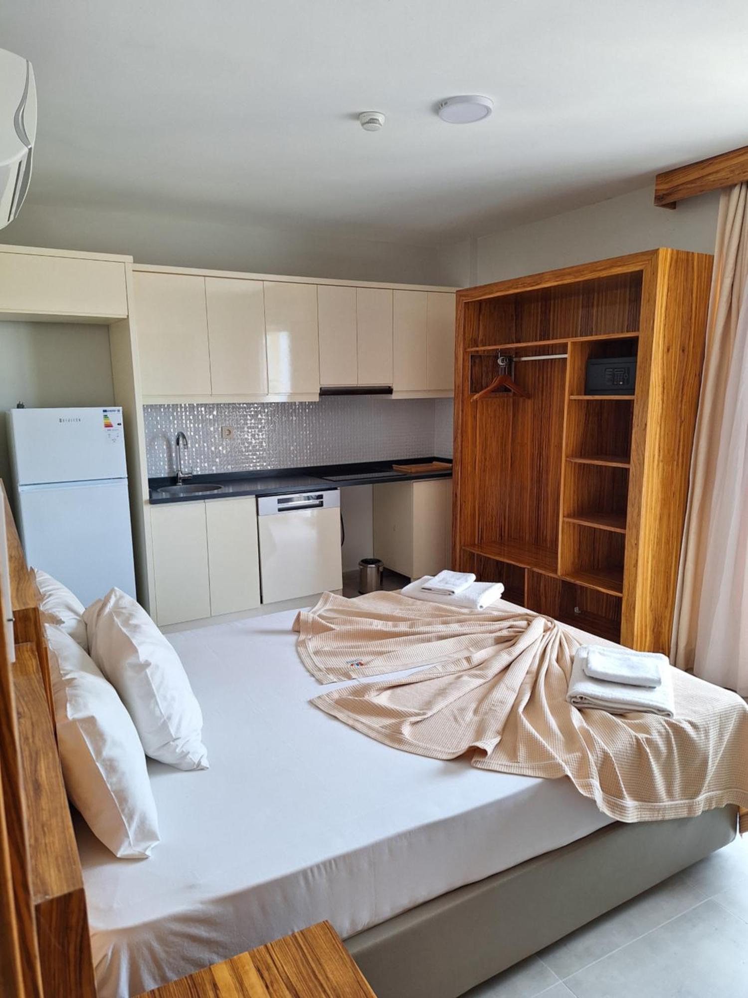 My Solmaz Hotel Cesme Bagian luar foto