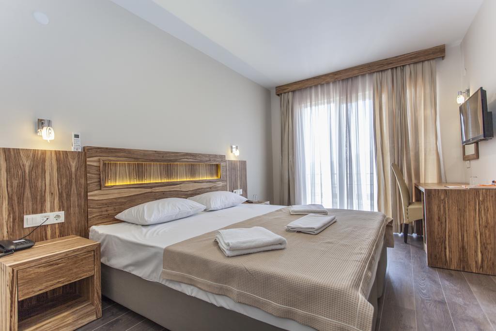 My Solmaz Hotel Cesme Bagian luar foto