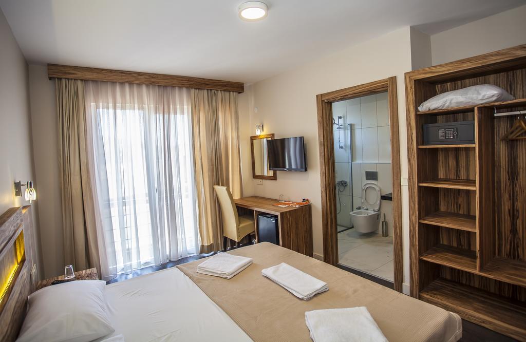 My Solmaz Hotel Cesme Bagian luar foto