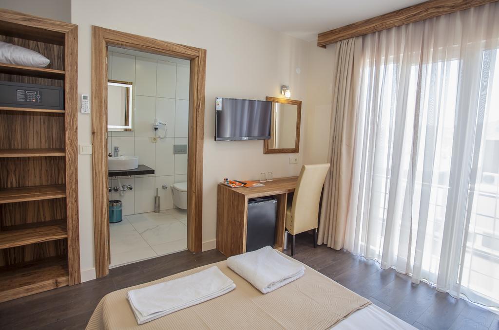 My Solmaz Hotel Cesme Bagian luar foto